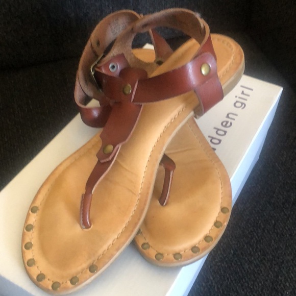 ❤️SOLD❤️ Madden Girl sandals slide - Picture 5 of 6